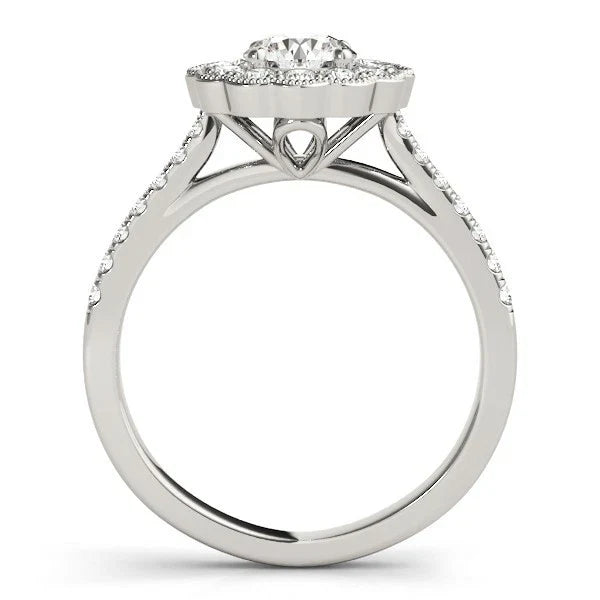 Lab Grown Round Diamond Halo Engagement Ring In Platinum
